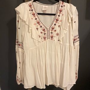 V neck boho top / blouse.